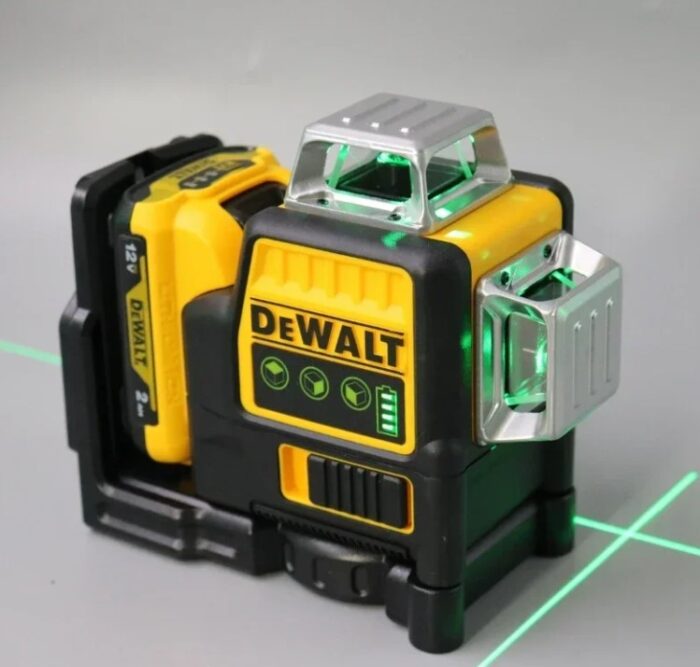 DeWalt 10.8V Laser Level Kit - Image 3