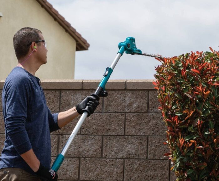 Makita Pole Hedge Trimmer Kit - Image 2
