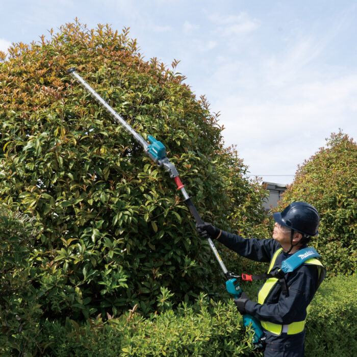 Makita Pole Hedge Trimmer 40v - Image 3