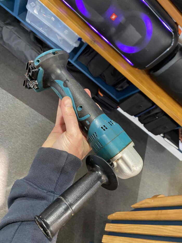 Makita 18V Cordless Angle Drill - Image 2